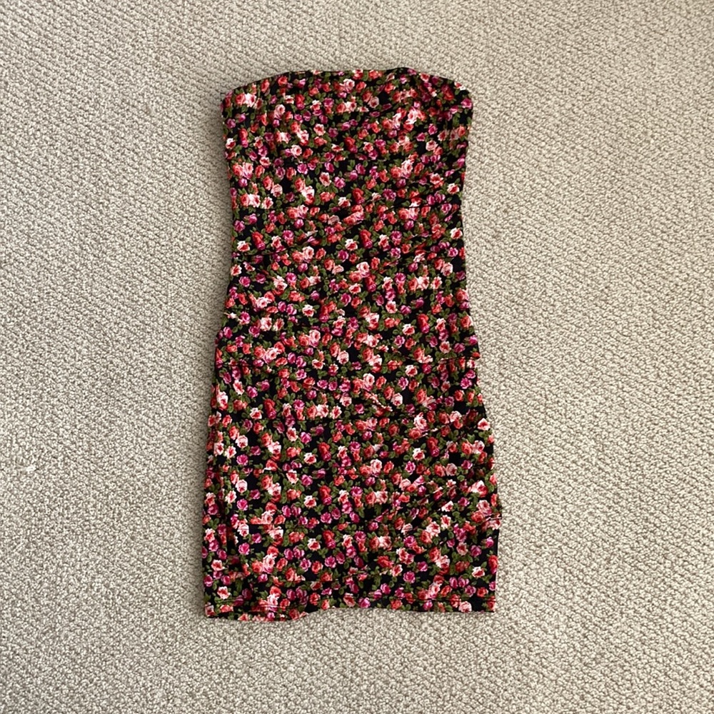 Forever 21 Floral Strapless Pleated Stretchy Dress Y2K Slinky Stretch Small EUC
